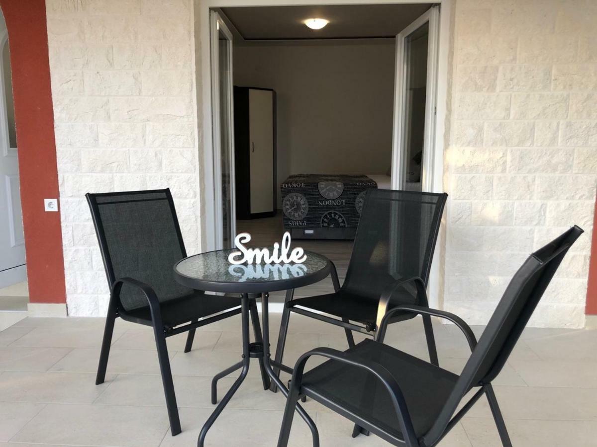 Apartment Jopa Sibenik Luaran gambar