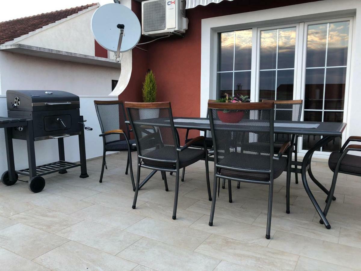 Apartment Jopa Sibenik Luaran gambar